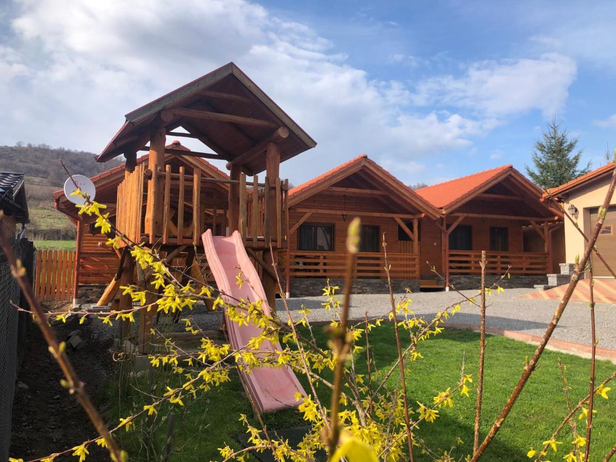 Riverside Woodhouses Praid Luaran gambar