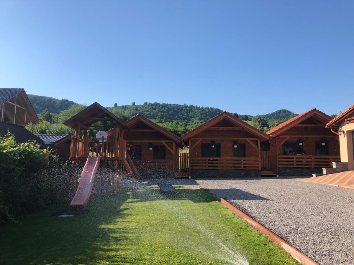 Riverside Woodhouses Praid Luaran gambar